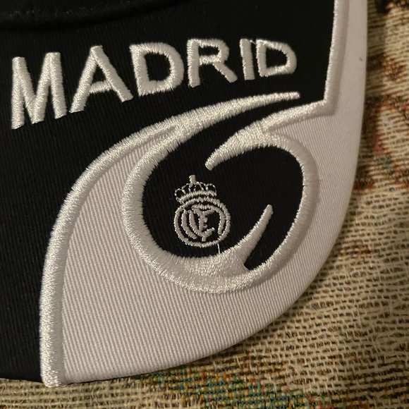 REAL MADRID Futbol Soccer Club Adult Cap Embroidered Adjustable 100% Cotton NEW - Picture 4 of 10